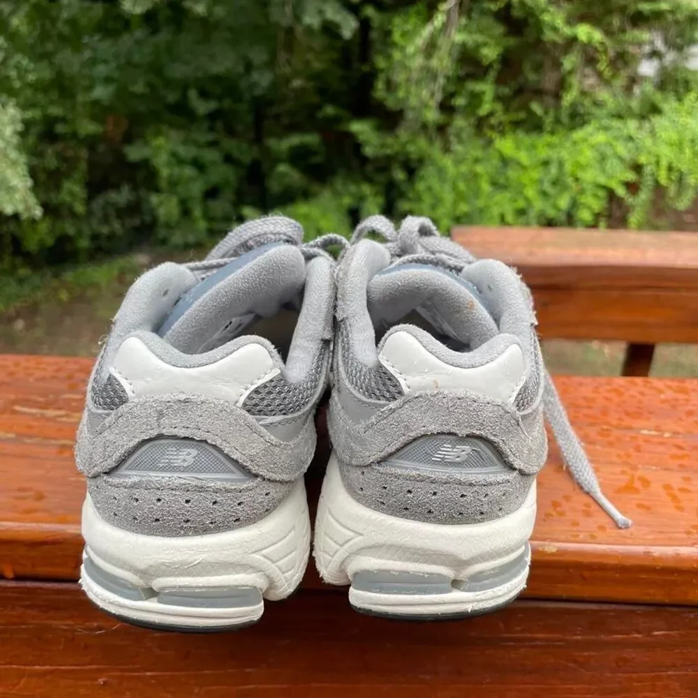 New Balance 2002r Kids 11 Grey Running Sneakers